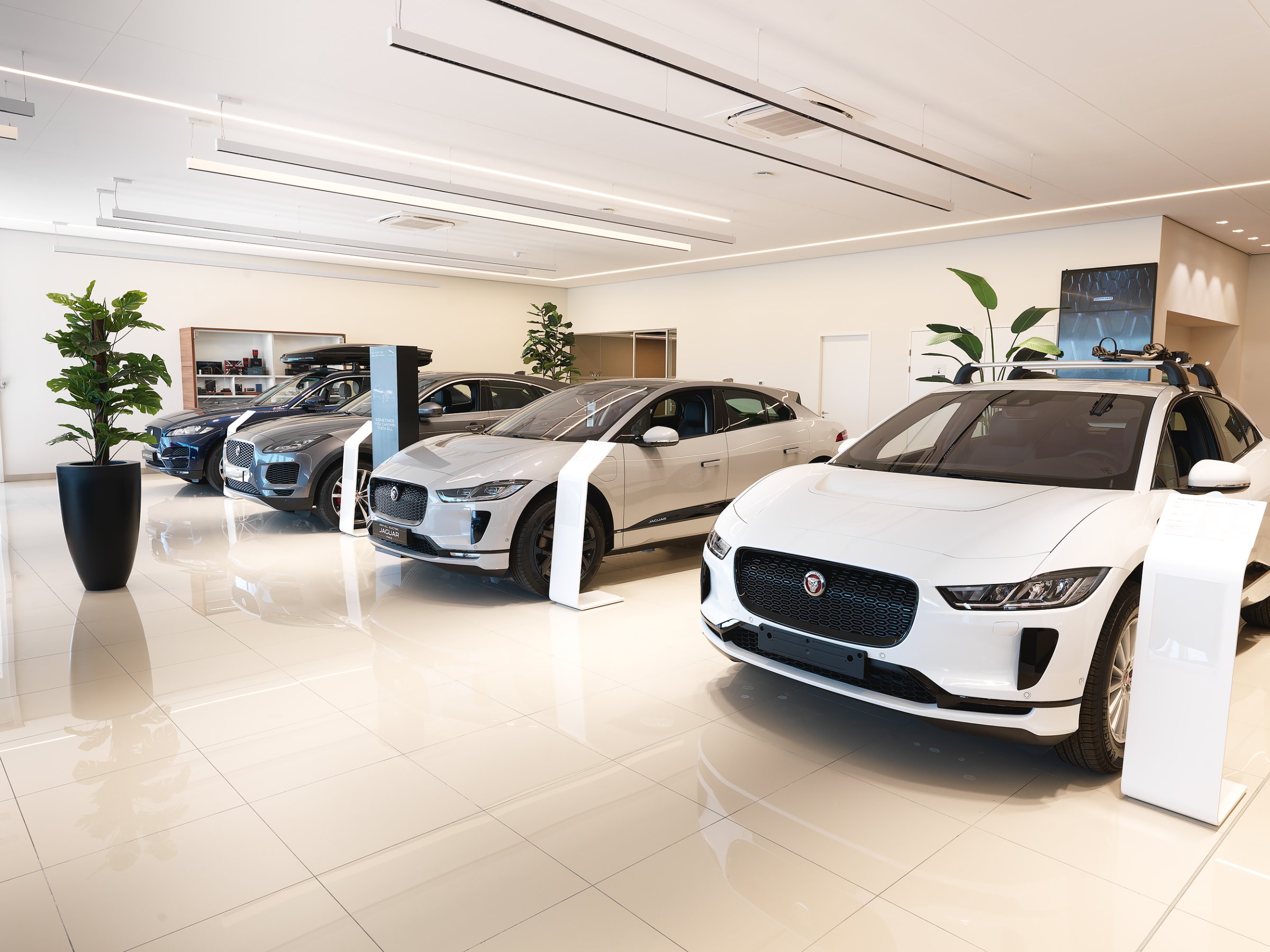 LandRover Groningen — 11